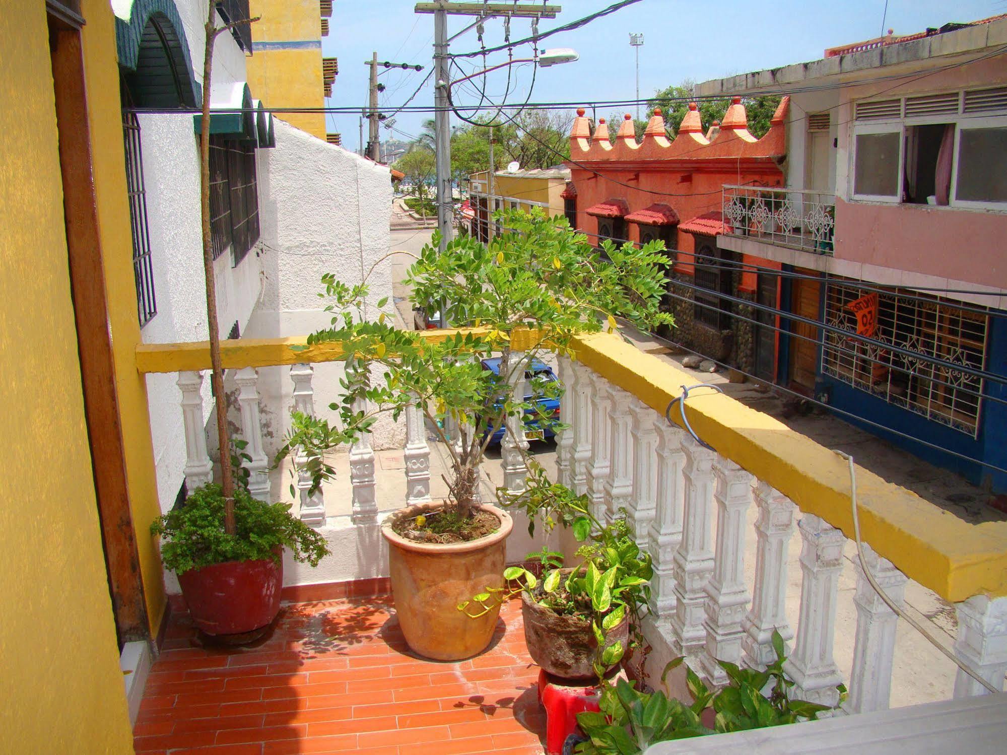 Hotel Casa Vieja Santa Marta  Bagian luar foto