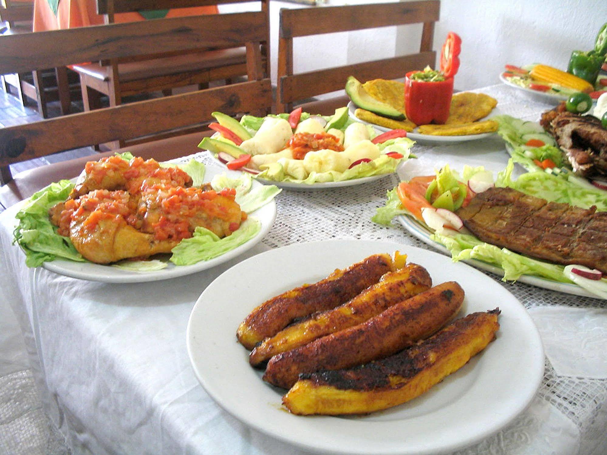 Hotel Casa Vieja Santa Marta  Bagian luar foto